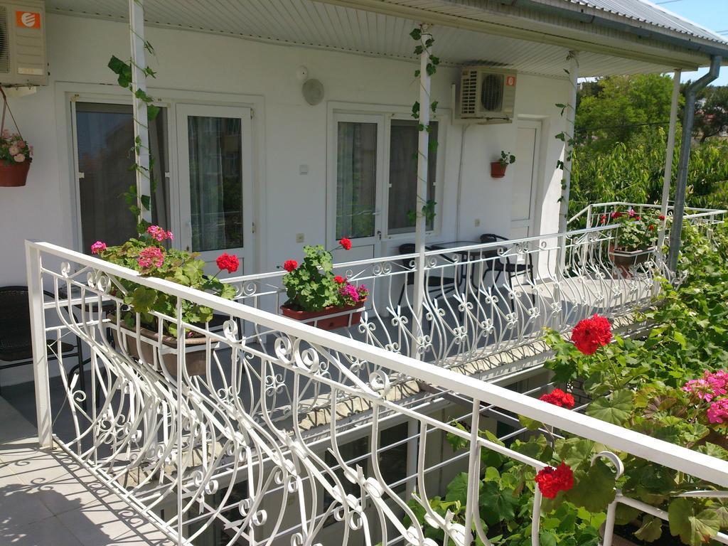 Guest House Nadezhda Gelendzhik Exterior foto